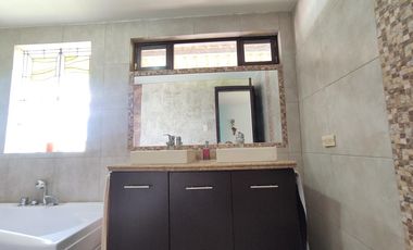 Casa en Venta de 4 habitaciones en Planta Baja con Terreno de 1800m², Valle de los Chillos, Conocoto