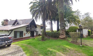 Casa en Venta de 4 habitaciones en Planta Baja con Terreno de 1800m², Valle de los Chillos, Conocoto