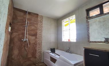 Casa en Venta de 4 habitaciones en Planta Baja con Terreno de 1800m², Valle de los Chillos, Conocoto