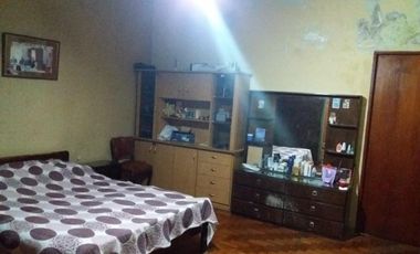 Venta de Casa 4 dormitorios, Pompeya.