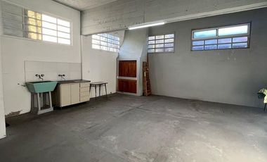 Casa de 2 ambientes con deposito y losa para construir en San lorenzo y Olazabal