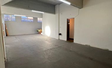 Casa de 2 ambientes con deposito y losa para construir en San lorenzo y Olazabal