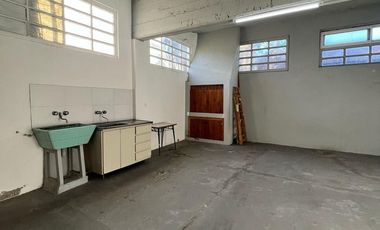 Casa de 2 ambientes con deposito y losa para construir en San lorenzo y Olazabal