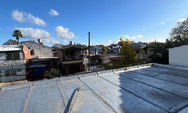 Casa de 2 ambientes con deposito y losa para construir en San lorenzo y Olazabal