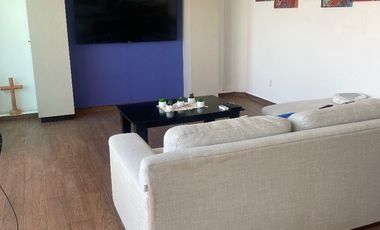 Casa en avenida residencial