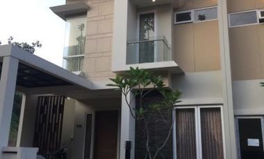 Rumah 2 lantai siap huni di dalam komplek lavanya cinere depok