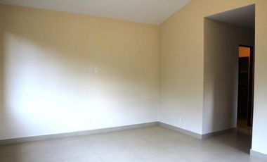Se Alquila Casa Dúplex en Howard $2.100