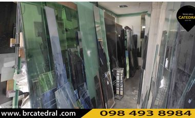 Local de venta en Recinto Ferial – código:19919