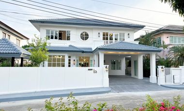 4 Bedroom House for sale at Nantawan Wongwaen-Rattanathibet