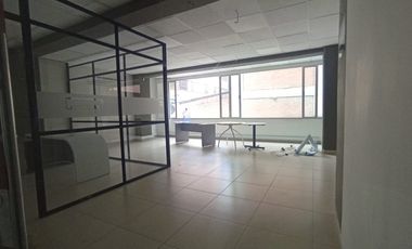 oficina en arriendo en el lago. Cod A51759