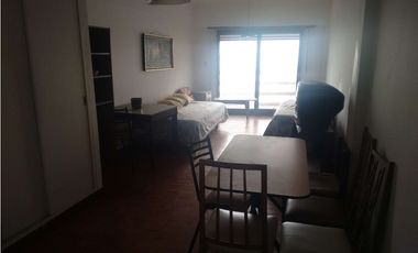 Un Ambiente Con Vista Plena Al Mar