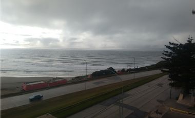 Un Ambiente Con Vista Plena Al Mar