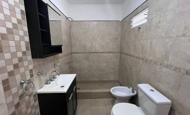 Departamento Tipo Casa en venta en Remedios de Escalada Este