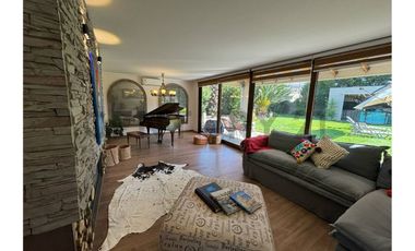 VENDO EXCLUSIVA CASA EN SANTA ELENA CHICUREO NORTE