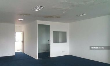JUAL CEPAT Gedung Kantor di Jendral Sudirman Balikpapan 3 Lt