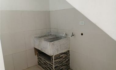 Maat vende Casa en Conjunto -Villeta, 210M2 $400Millones