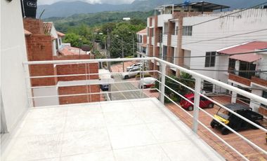 Maat vende Casa en Conjunto -Villeta, 210M2 $400Millones