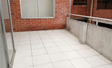 Maat vende Casa en Conjunto -Villeta, 210M2 $400Millones