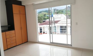 Maat vende Casa en Conjunto -Villeta, 210M2 $400Millones