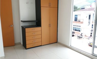 Maat vende Casa en Conjunto -Villeta, 210M2 $400Millones