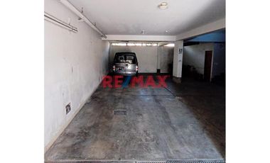 Alquiler De Local Comercial 1Er Piso En Plena Avenida