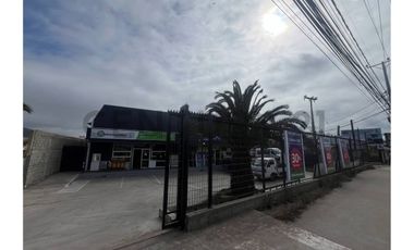 Vendo locales y galpones en La Cantera
