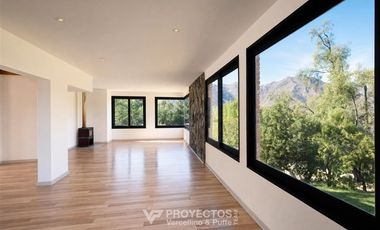 Casa en arriendo de 5 dorm. en Lo Barnechea