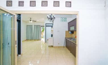 Rumah 1 Lt Minimalis 8 Menit ke RS Permata Depok Dibantu KPR J-38219