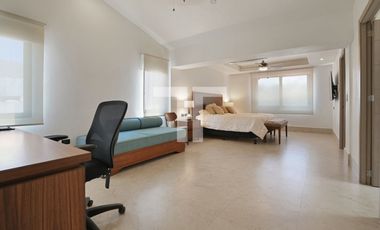 Casa en renta de 4 recámaras Residencial Bahía Zona Hotelera Cancún