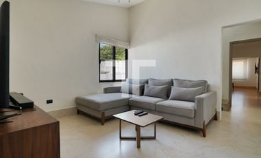 Casa en renta de 4 recámaras Residencial Bahía Zona Hotelera Cancún