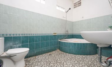 Rumah LT 120 Strategis 10 Mnt ke Pintu Tol Cikunir 6 Bisa KPR J-44629