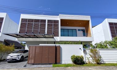 A well-maintained single house for sale at Casa Riviera