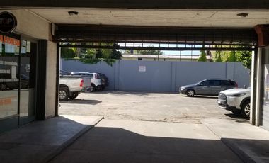 Local en venta/ alquiler en galeria-  Lomas San Isidro - Marquez y Rolon