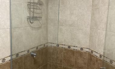 casa en arriendo/venta en la cumbre. Cod V10118