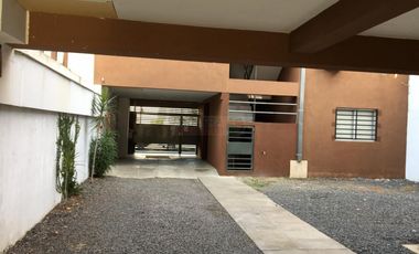 VaqueraPropiedades vende moderno departamento en San Fernando. Libertador al rio.