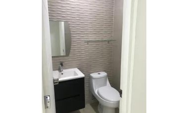 ALQUILER OFICINA EN OBARRIO 72 MTS $1,100 INCLUYE MANTENIMEINTO