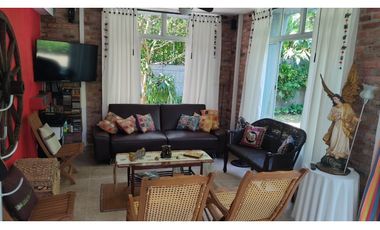 VENDE CASA EN Cond. Guayacanes Casas