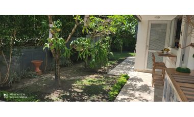 VENDE CASA EN Cond. Guayacanes Casas