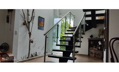 VENDE CASA EN Cond. Guayacanes Casas