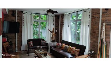 VENDE CASA EN Cond. Guayacanes Casas