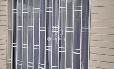 Casa en venta 3 dorm.2 baños-3 estacionamientos en La Granja