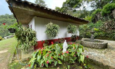 casa campestre en arriendo/venta en dapa parcelación hacienda los morales. Cod A108312