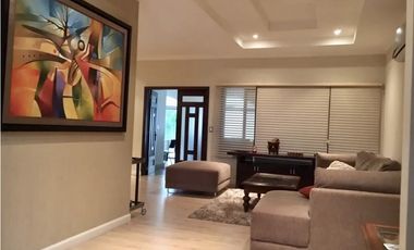 SE VENDE AMPLIA CASA EN COSTA SUR $650,000