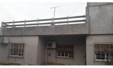 Casa 4 amb con patio, terraza, local - Loma Hermosa CENTRO - MUY BUENA