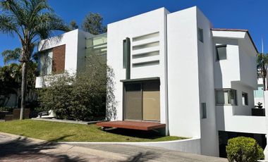 Casa en Venta en Valle Real - Coto Montecarlo 9