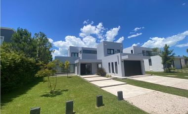 COSTA ESMERALDA - ECUESTRE 408 - VENTA