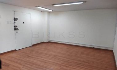 oficina en arriendo en las nieves. Cod A4964