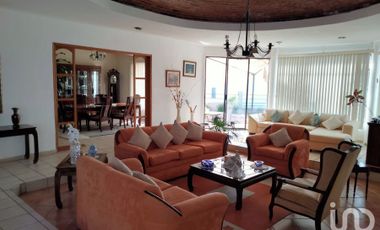 Casa en Venta en Vista Real Residencial, Corregidora, Queretaro