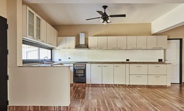 Casa - en venta en tigre refaccionada a nuevo