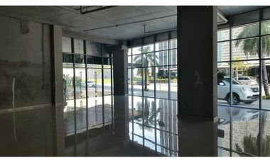 ALQUILO LOCAL EN SANTA MARIA BUSINESS DISTRICT 137m2